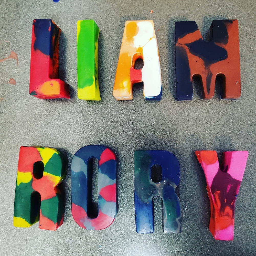 Custom Letter Crayons - Picture 2 of 8